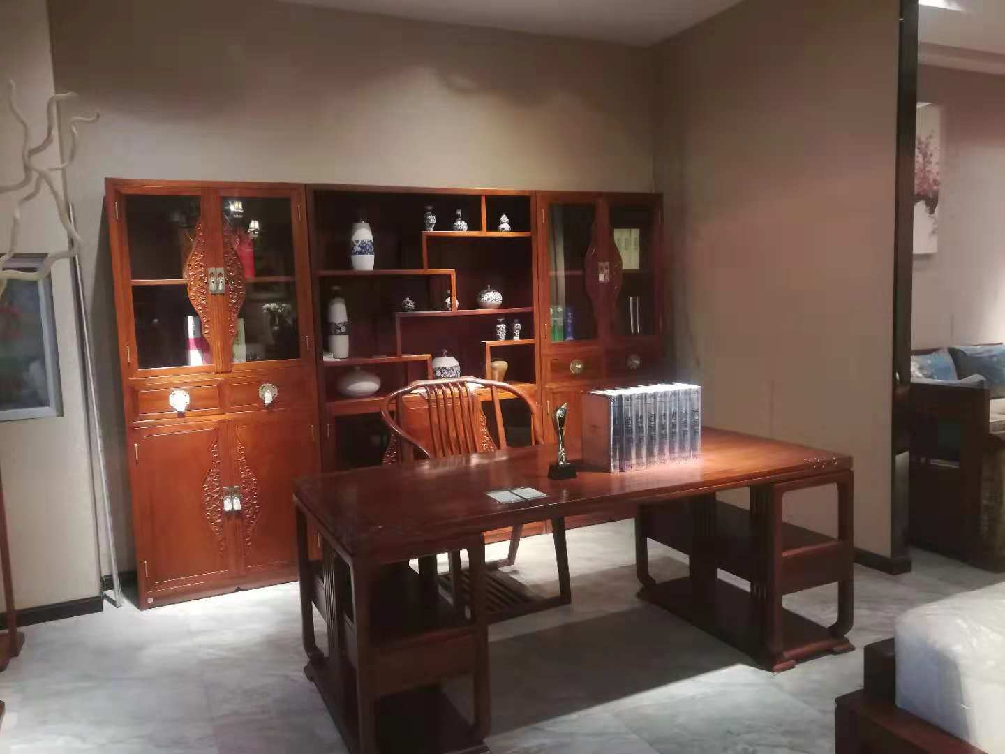 ����ʽ�Ҿ�