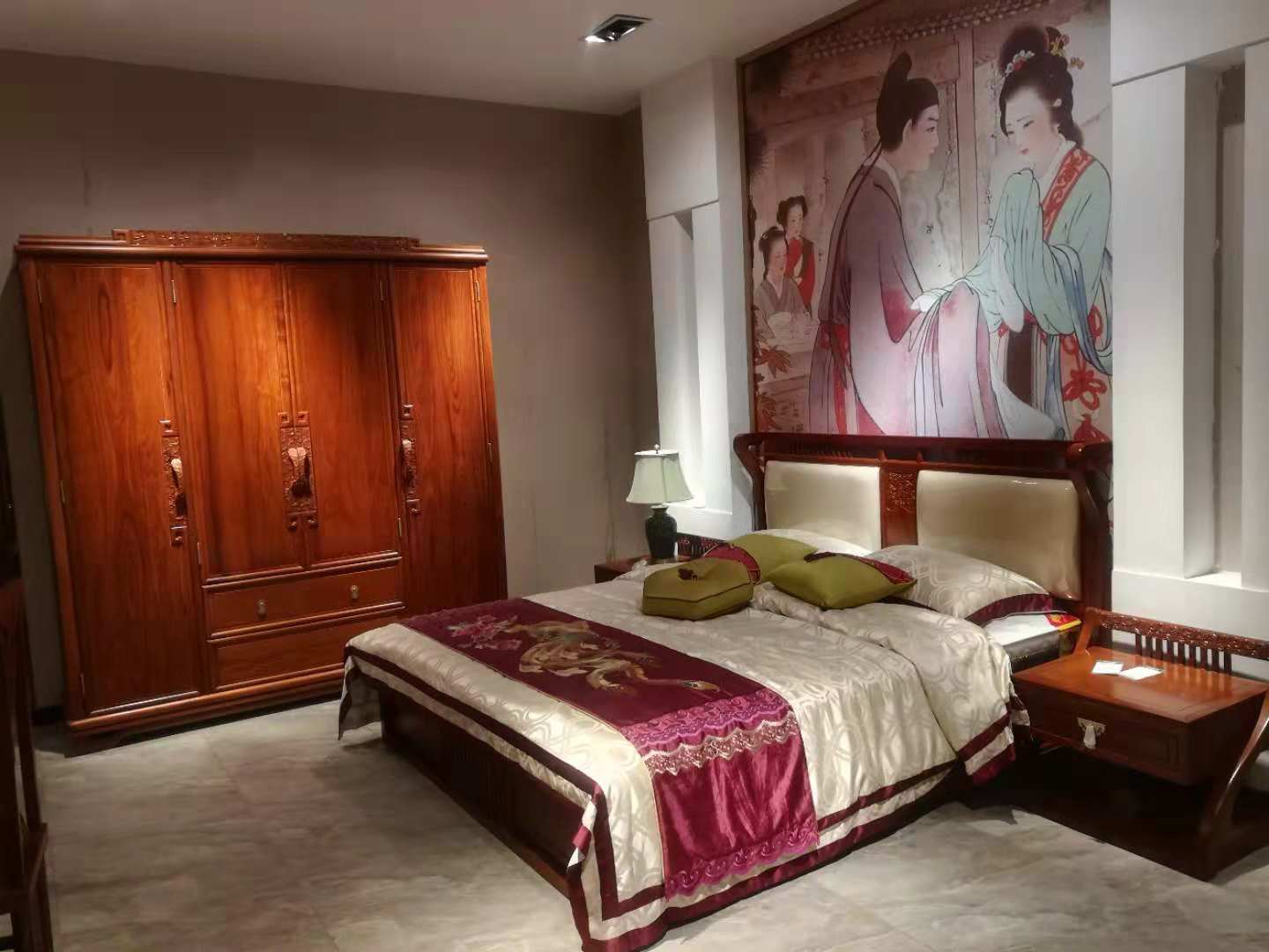 ����ʽ�Ҿ�