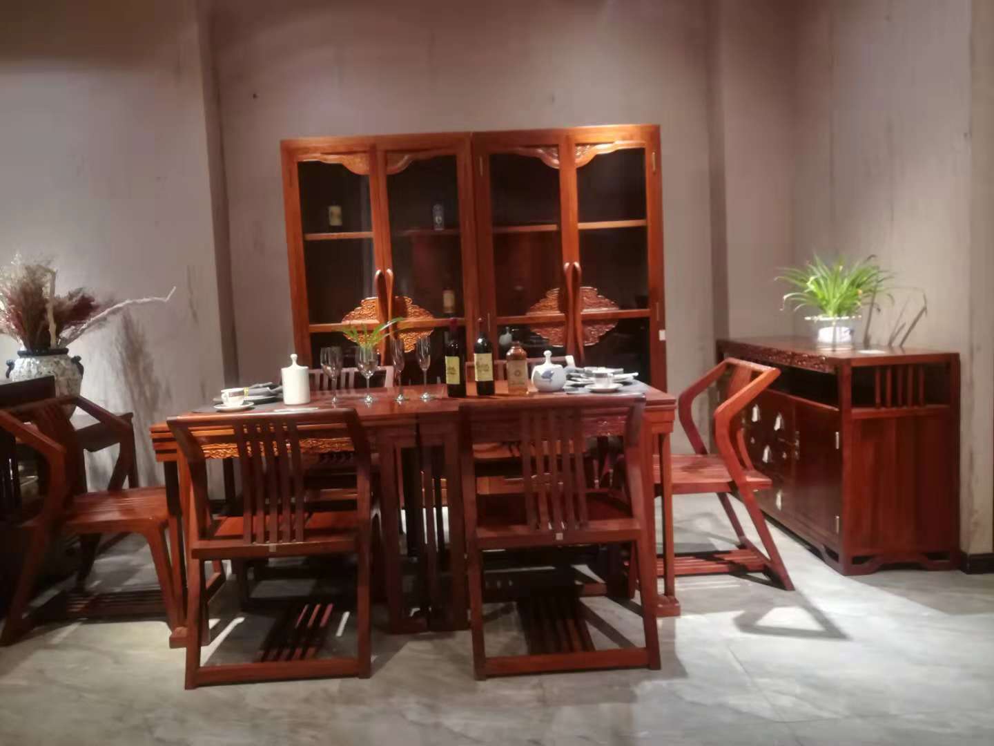 ����ʽ�Ҿ�