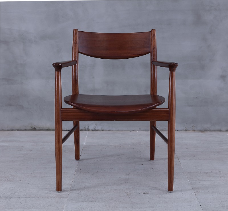 �ڽ�ľ����